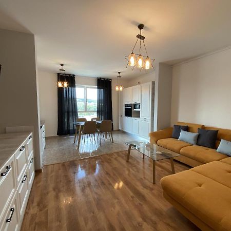 Deluxe Apartment With Balcony And Private Parking In Colvmna Residence Cluj-Napoca Buitenkant foto