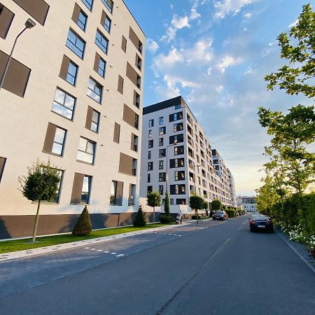 Deluxe Apartment With Balcony And Private Parking In Colvmna Residence Cluj-Napoca Buitenkant foto