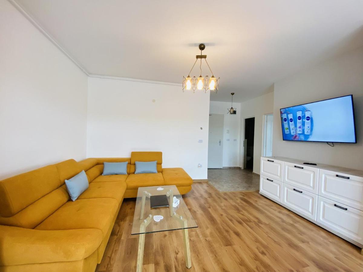 Deluxe Apartment With Balcony And Private Parking In Colvmna Residence Cluj-Napoca Buitenkant foto