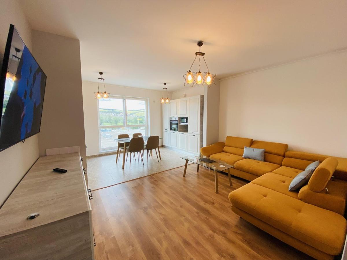 Deluxe Apartment With Balcony And Private Parking In Colvmna Residence Cluj-Napoca Buitenkant foto