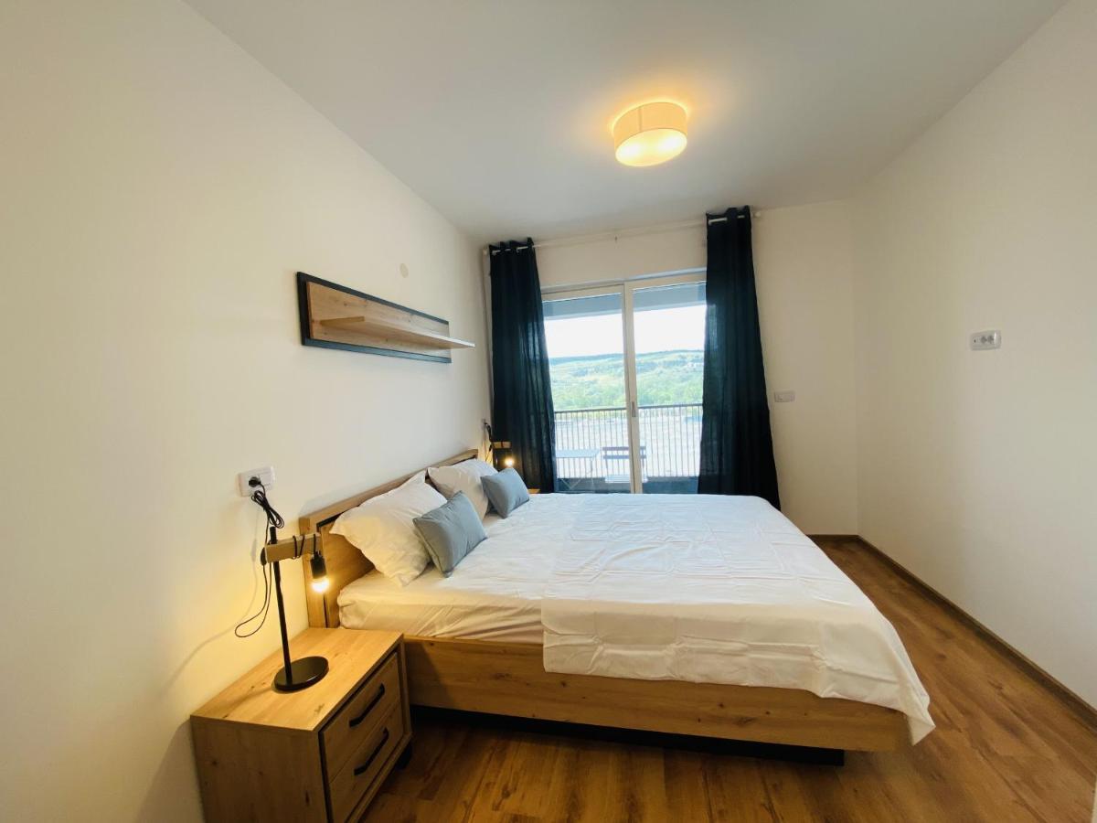 Deluxe Apartment With Balcony And Private Parking In Colvmna Residence Cluj-Napoca Buitenkant foto