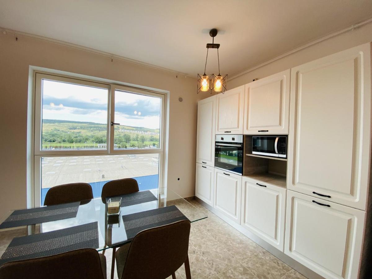 Deluxe Apartment With Balcony And Private Parking In Colvmna Residence Cluj-Napoca Buitenkant foto