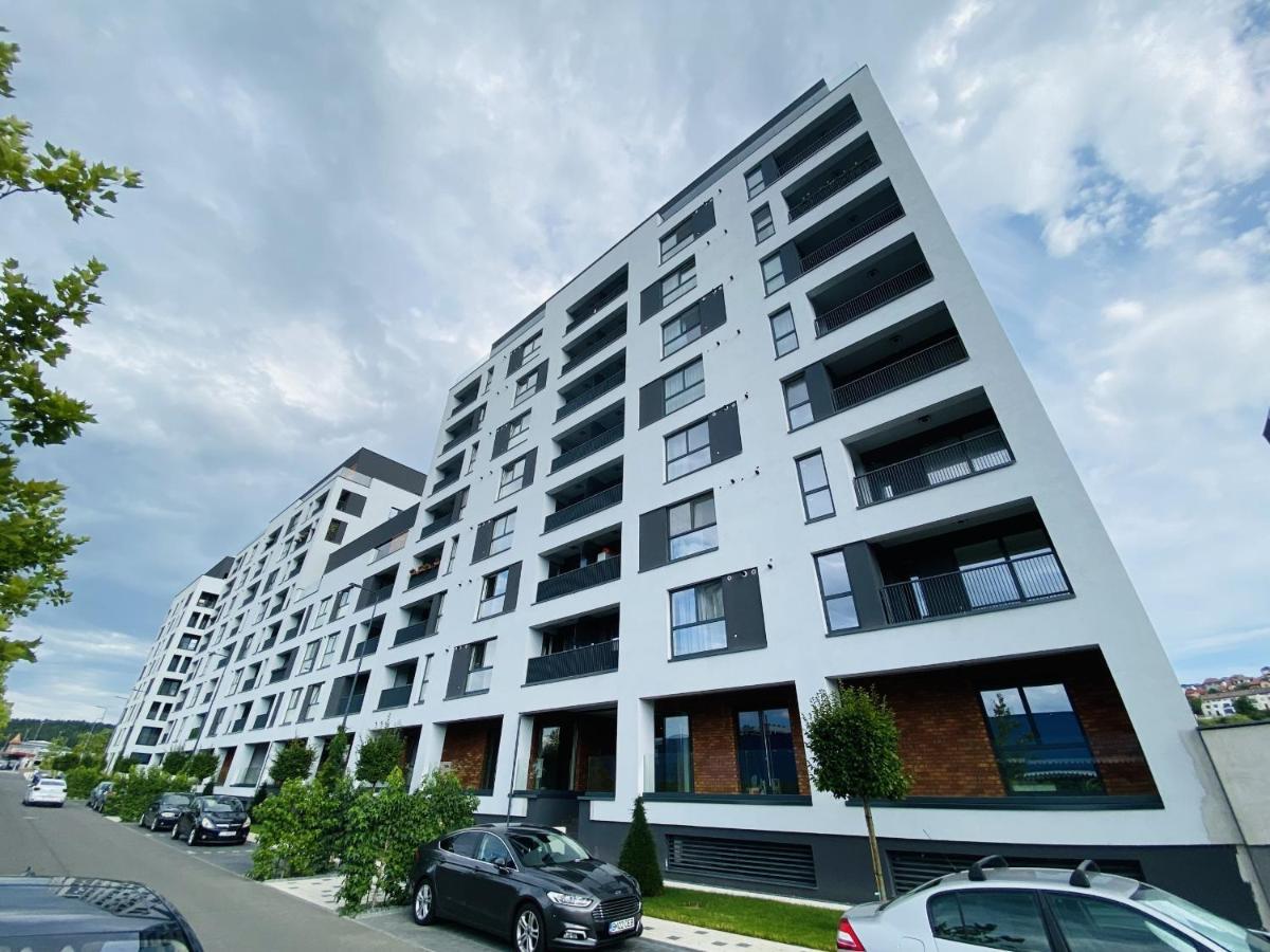 Deluxe Apartment With Balcony And Private Parking In Colvmna Residence Cluj-Napoca Buitenkant foto